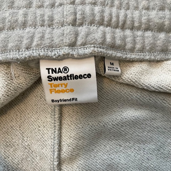 Aritzia Terry fleece boyfriend sweatpant - Picture 2 of 3